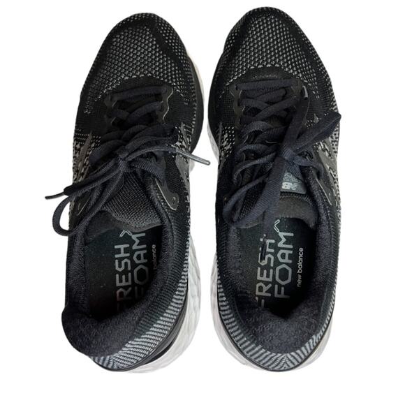 New Balance Women's black and white Competition Running Shoes sneakers - Picture 6 of 12